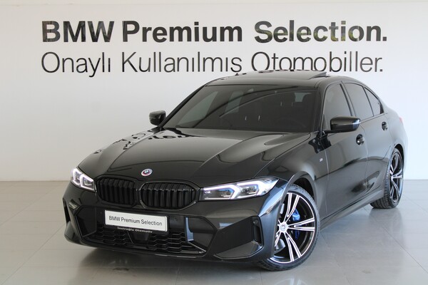BMW 320i Sedan