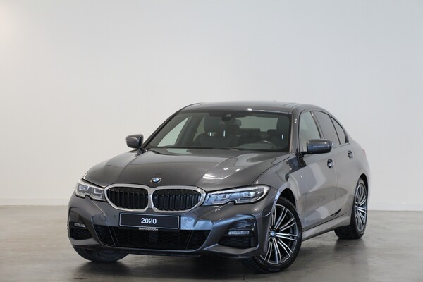 BMW 320i Sedan