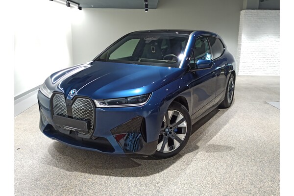 Yeni BMW iX xDrive40